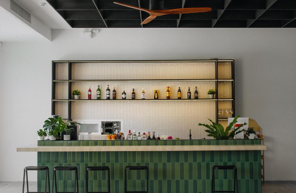 Hotel Whitt Hua Hin - Resim 18