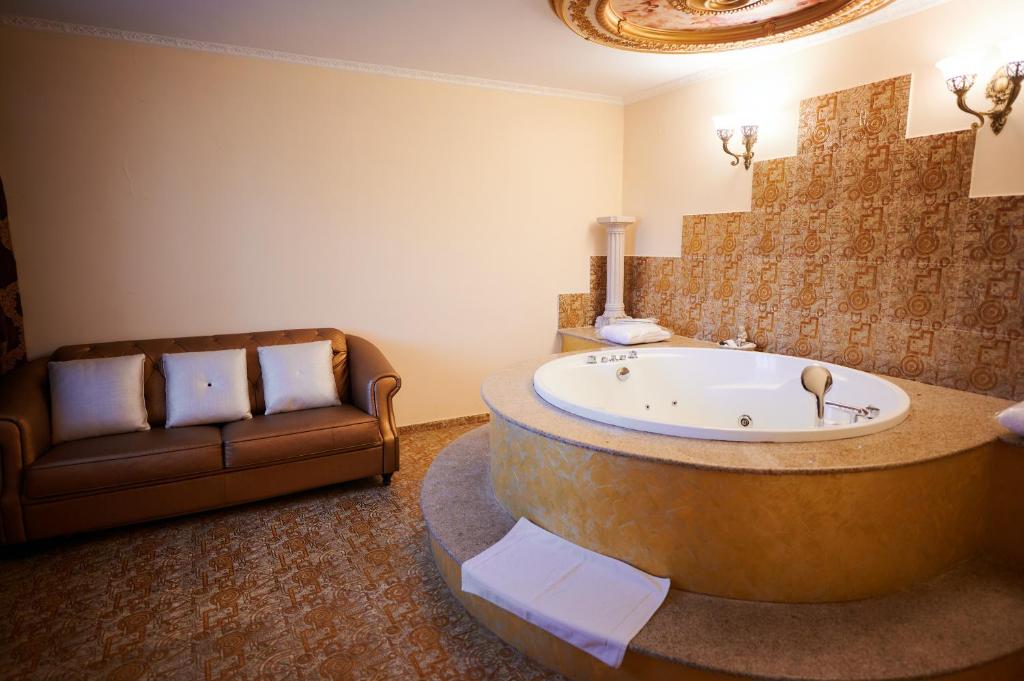 Hotel La Castel Iasi - Resim 40