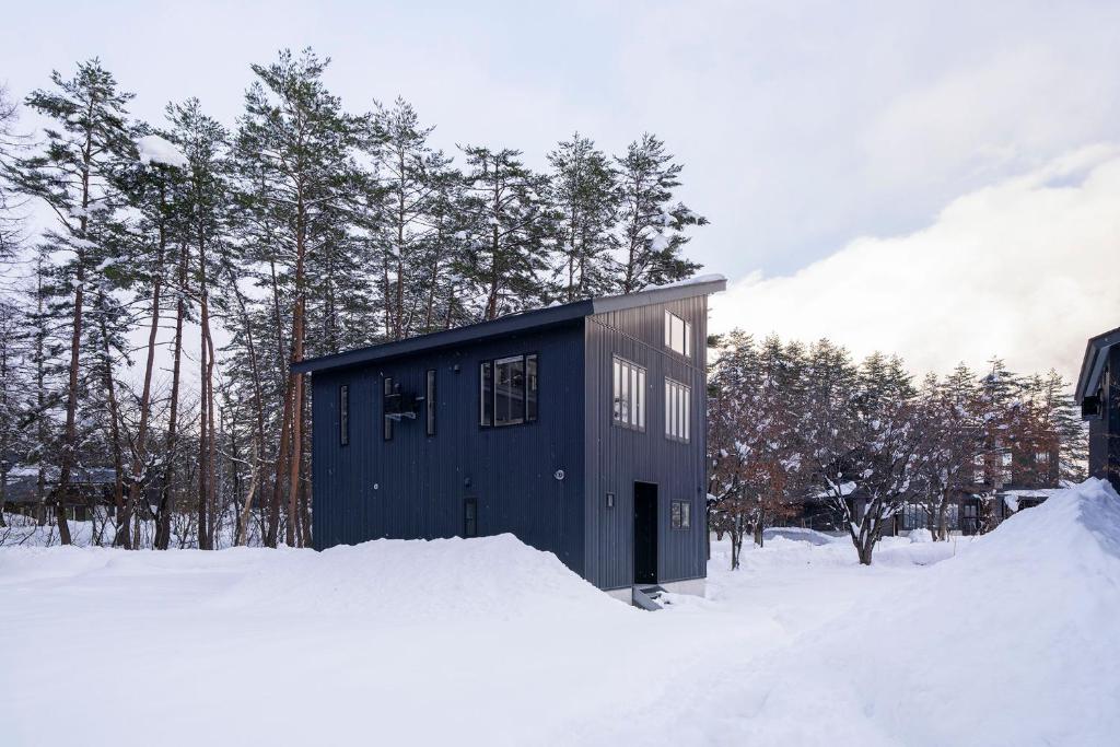Powdersuites by The Hakuba Collection v zimě
