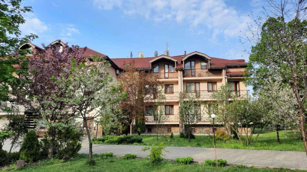 Budova, kde se hotel nachází