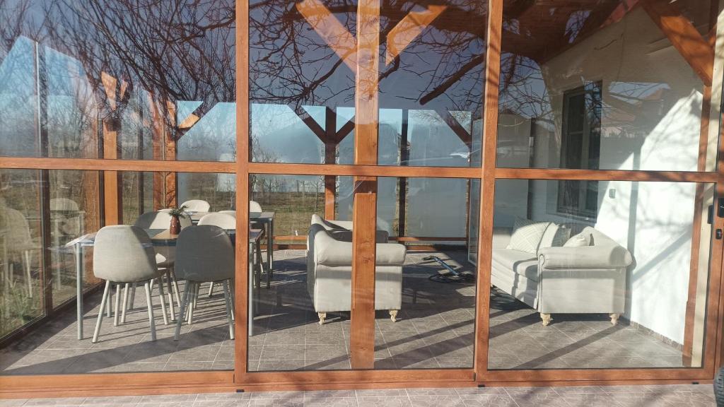 Posedenie v ubytovaní Guesthouse Tulipán Vendégház