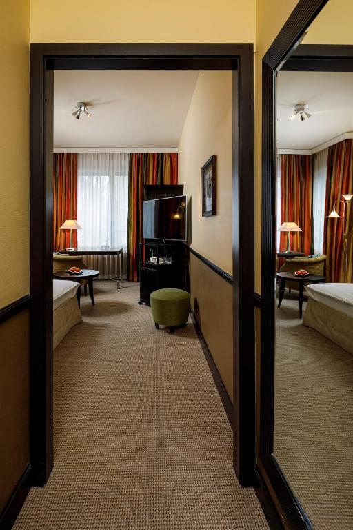 Opera Hotel Zürich - Resim 13