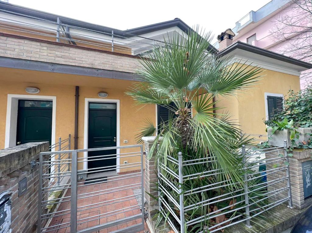 Το κτήριο όπου στεγάζεται  η παραθεριστική κατοικία