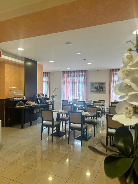 Restaurace v ubytování Hotel Cavour