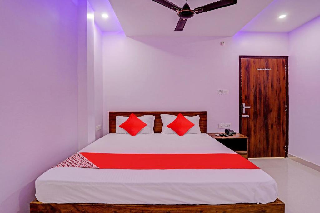 Postel nebo postele na pokoji v ubytování Hotel O Tezos Palace