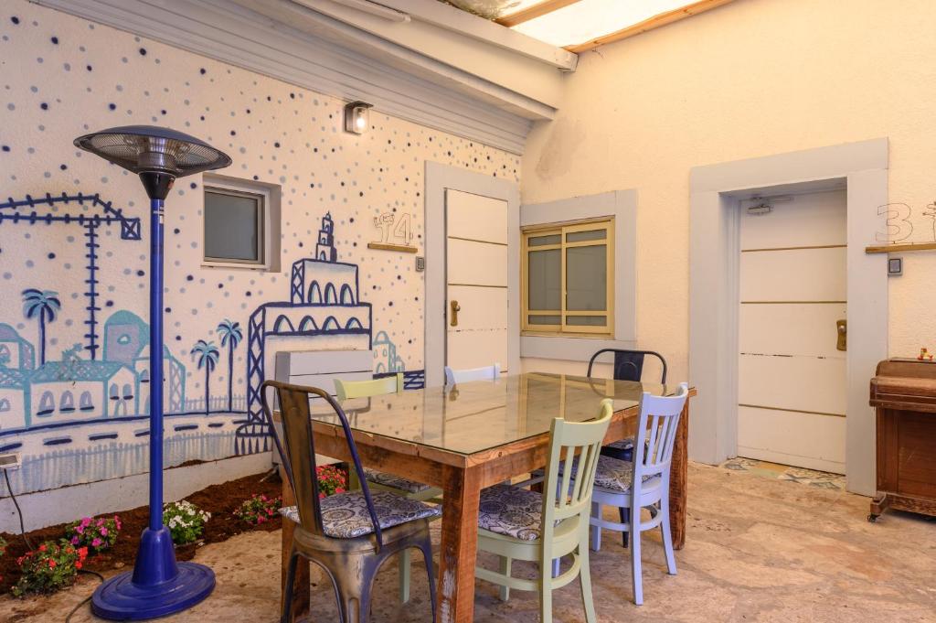 Kuchyň nebo kuchyňský kout v ubytování Tel-Aviv LALA Boutique Hotel