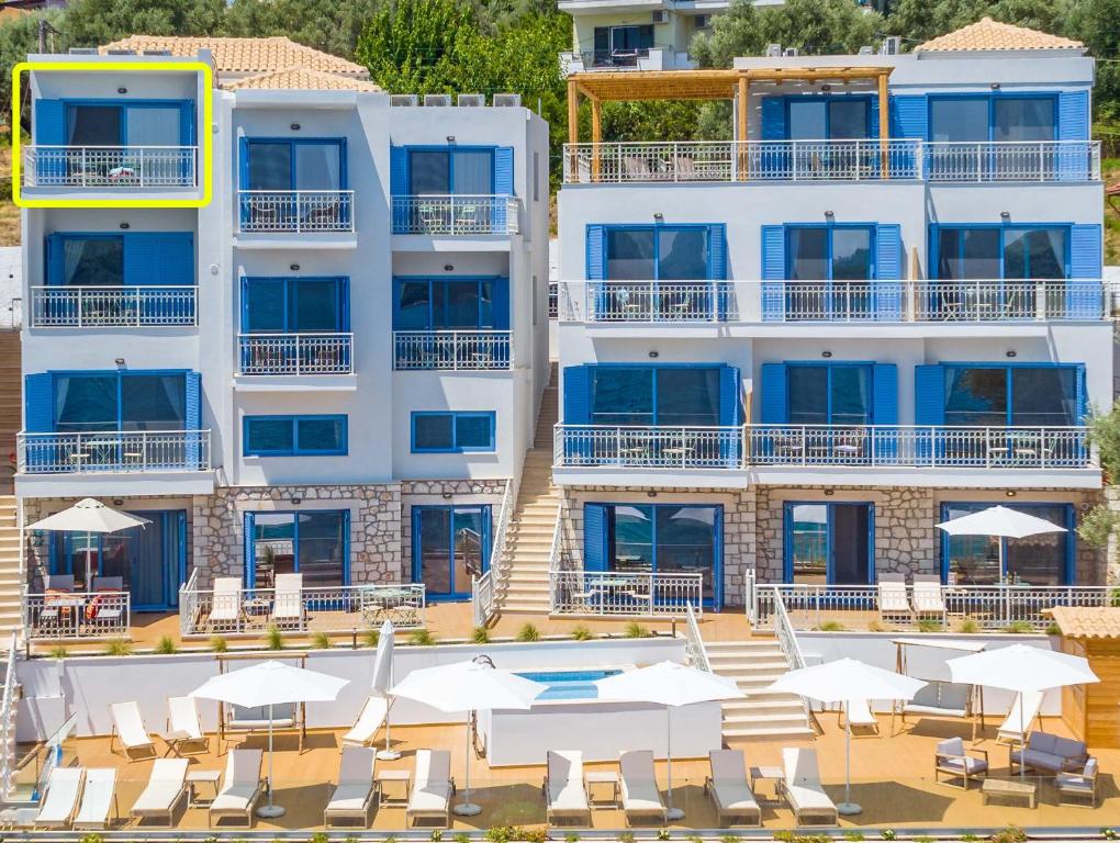 Bazén v ubytovaní Greek Beach House Complex A6 alebo v jeho blízkosti