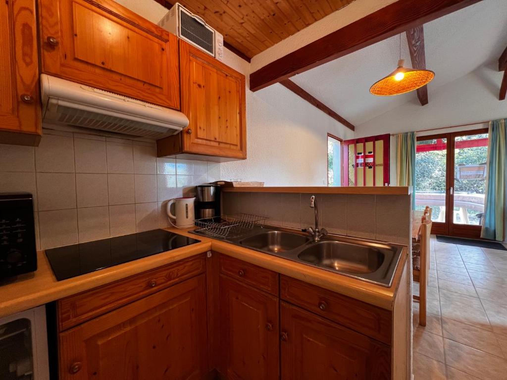 Kuchyň nebo kuchyňský kout v ubytování Domaine de l'Espinet