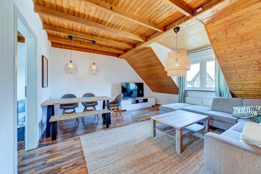 Posezení v ubytování Schöne Ferienwohnung in Andernach