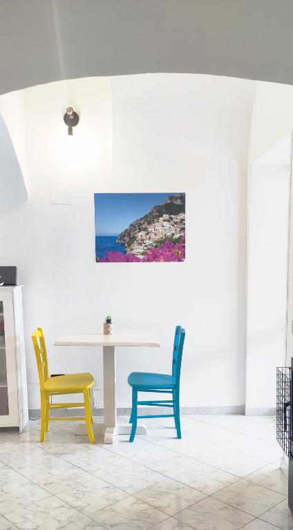 A seating area at Il Cortile
