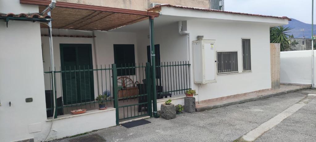 The building in which a panziókat is located