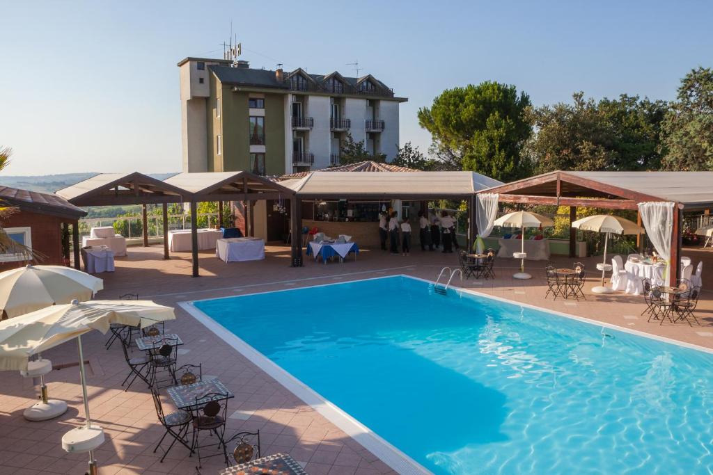 La Cantinella