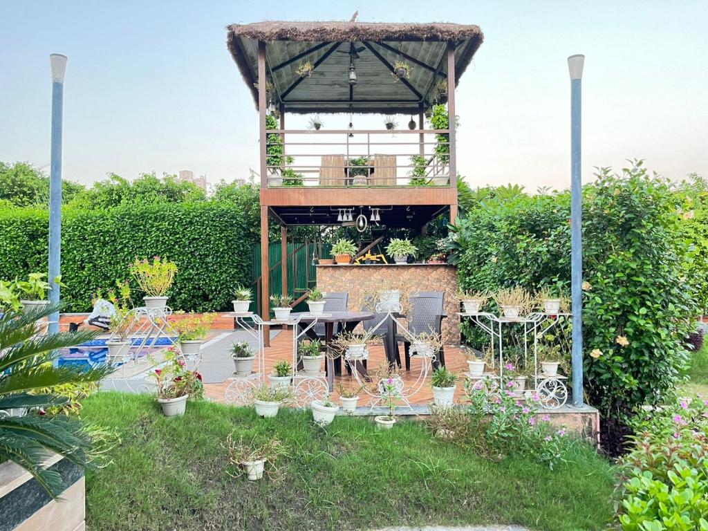 Zahrada ubytování GoBravo 37 - 2Bhk Farm with Pool & Garden Sec150 Noida