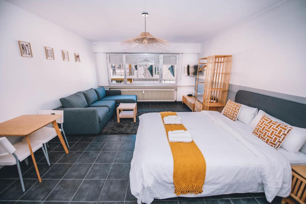 Modern Lux City Center Studio - Resim 9