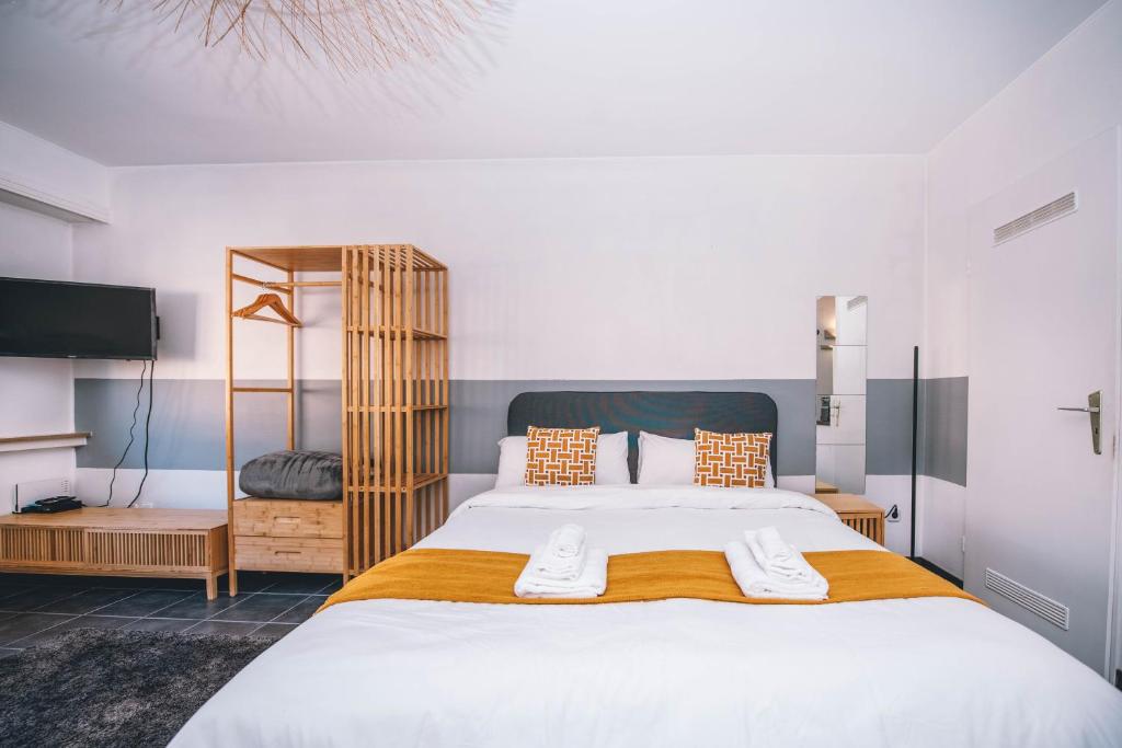 Modern Lux City Center Studio - Resim 2