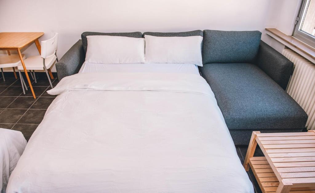 Modern Lux City Center Studio - Resim 29