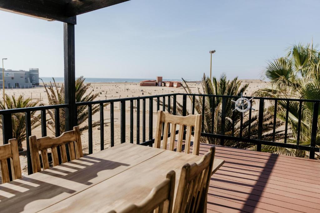Balkoni atau teres di Coastal Charm Hideaway Self-catering Holiday Home