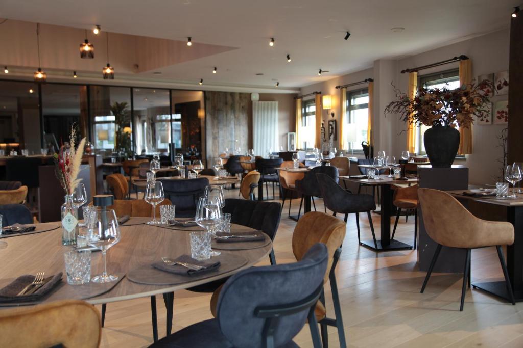 Restaurace v ubytování Hotel Callecanes