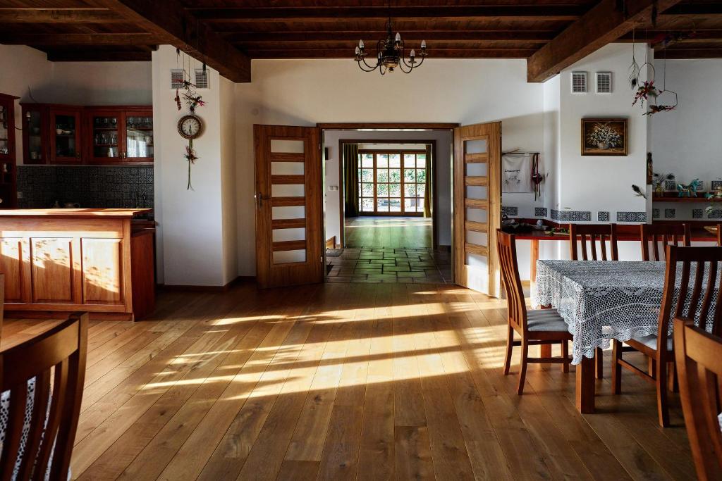 Kuchyň nebo kuchyňský kout v ubytování Agroturystyka Akacjowe Zacisze