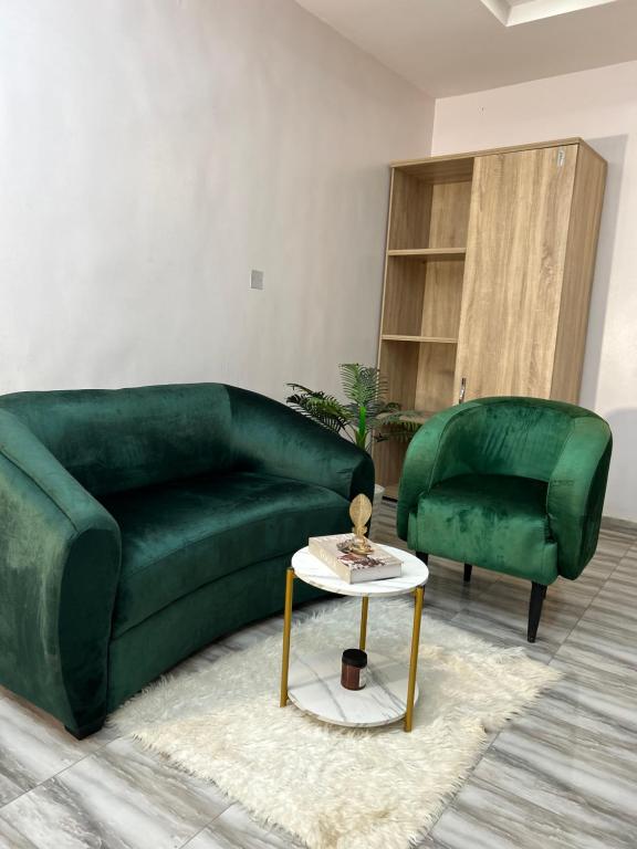 Foto de la galeria de Chrispol hotel and suites a Agege