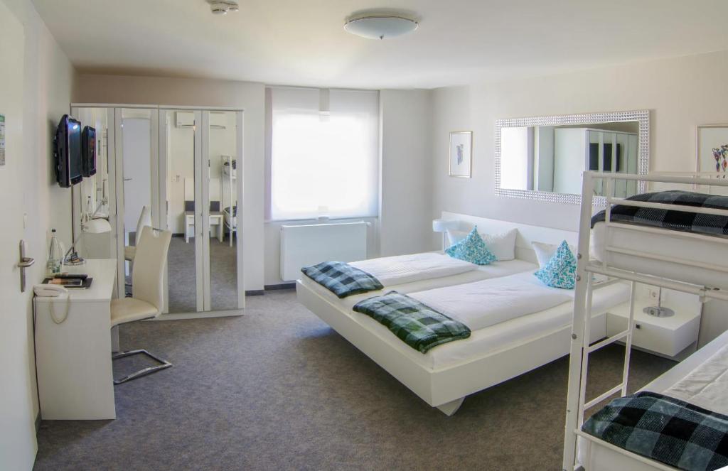 Hotel Adler - Weil am Rhein - Comfort Vierpersoonskamer