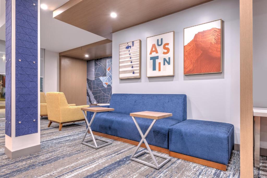 Holiday Inn Express & Suites Austin Airport East by IHG photo