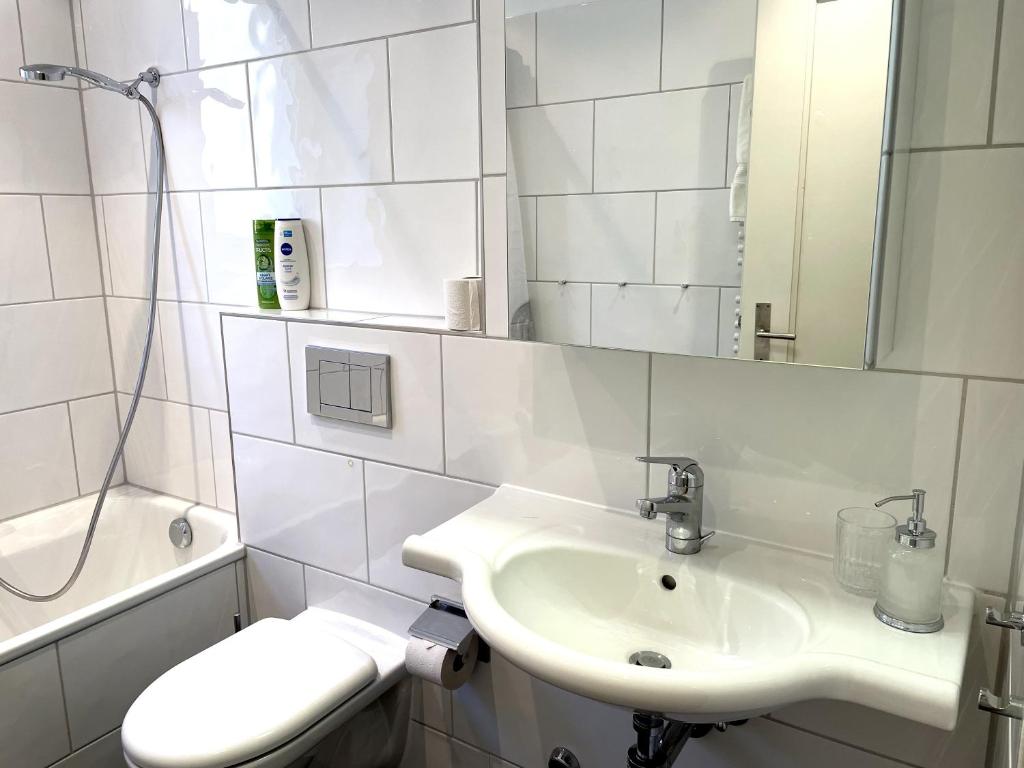 Art studio 64 - Resim 16