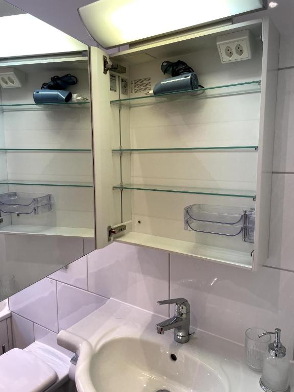 Art studio 64 - Resim 18