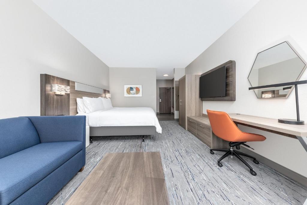 Holiday Inn Express & Suites Austin Airport East by IHG photo