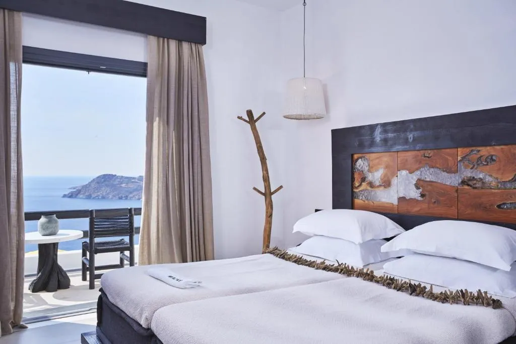 Signature Retreat with Sea View
