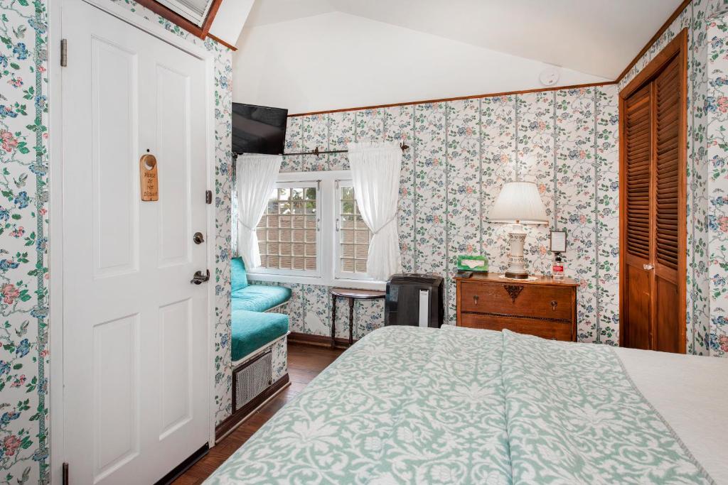 Bath Street Inn photo