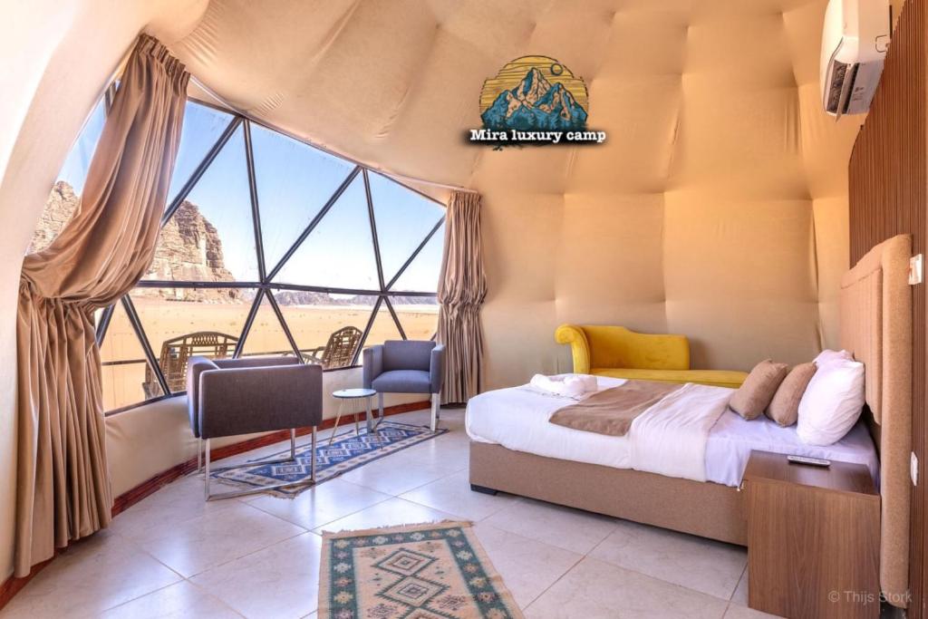 Postel nebo postele na pokoji v ubytování MIRA LUXURY CAMp