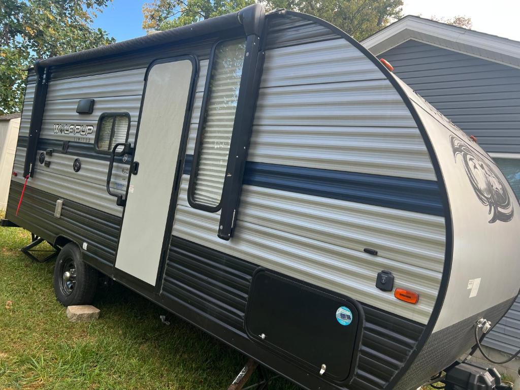 Fotografie z fotogalerie ubytování Sleepyheadz Campers and Tents LLC v destinaci Bloomington