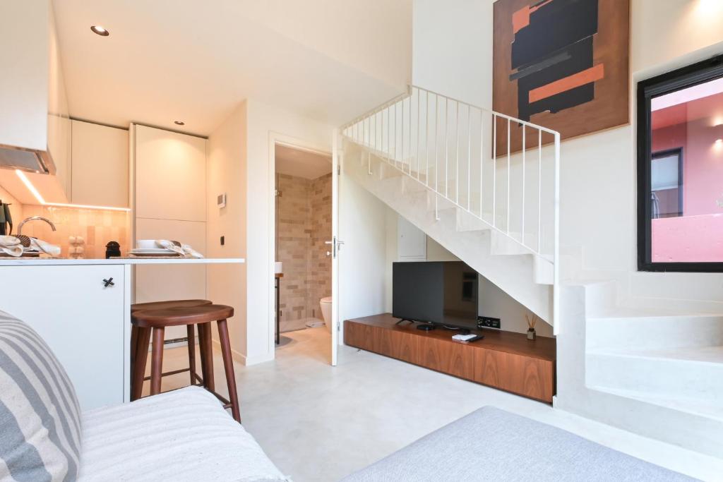 ON Apartments - Cozy - Free Parking & Pet Friendly