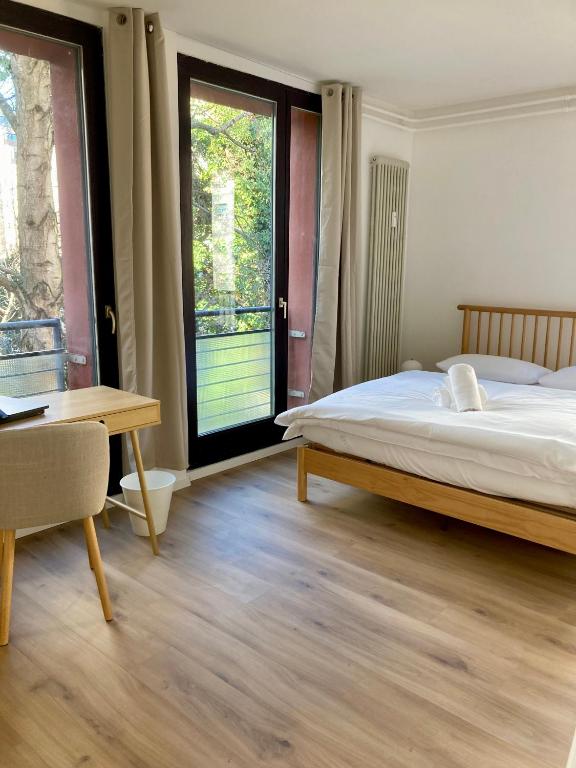 Postel nebo postele na pokoji v ubytování Minimal Hostel Kreuzberg