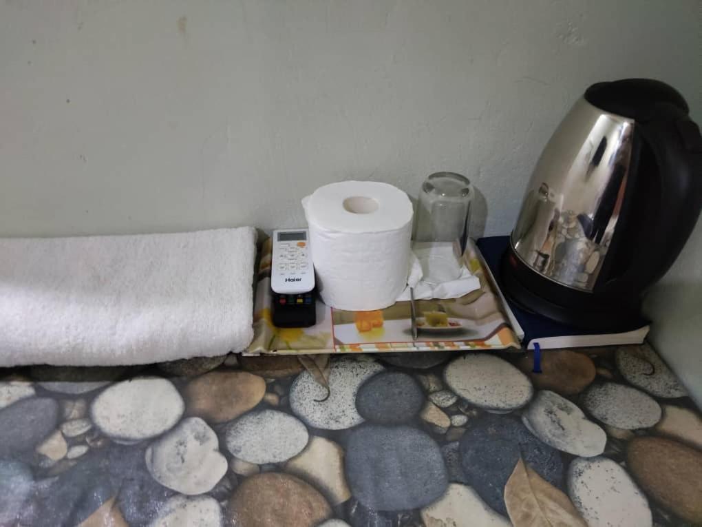 Set per la preparazione di tè e caffè presso T Lodge, Kapit