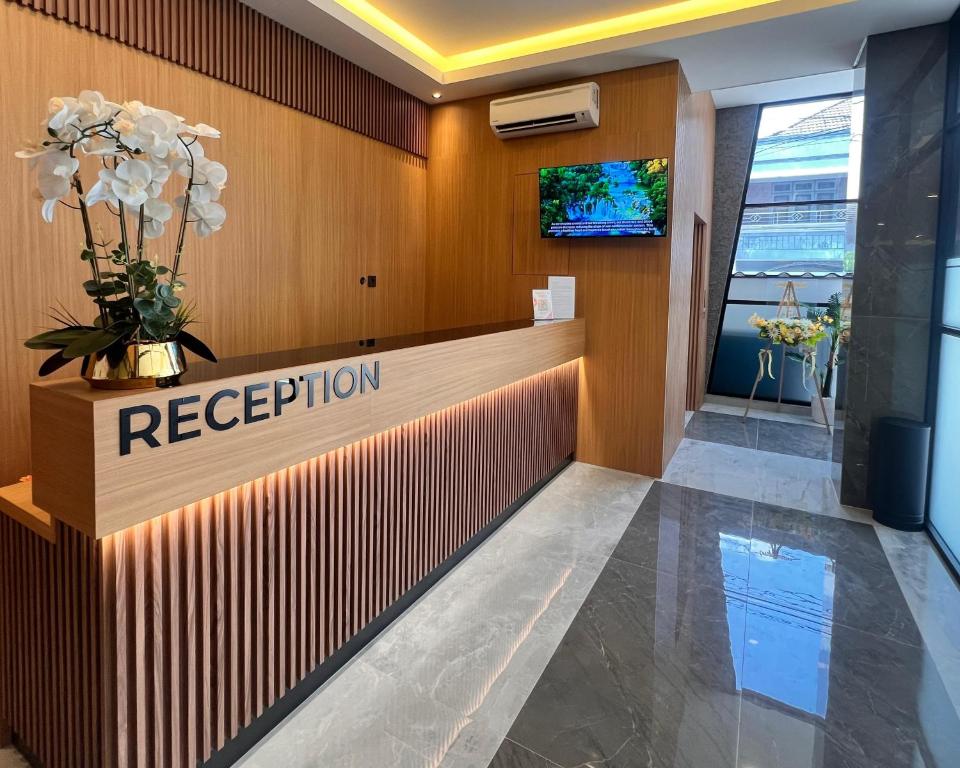 Ο χώρος του λόμπι ή της ρεσεψιόν στο Central Residence