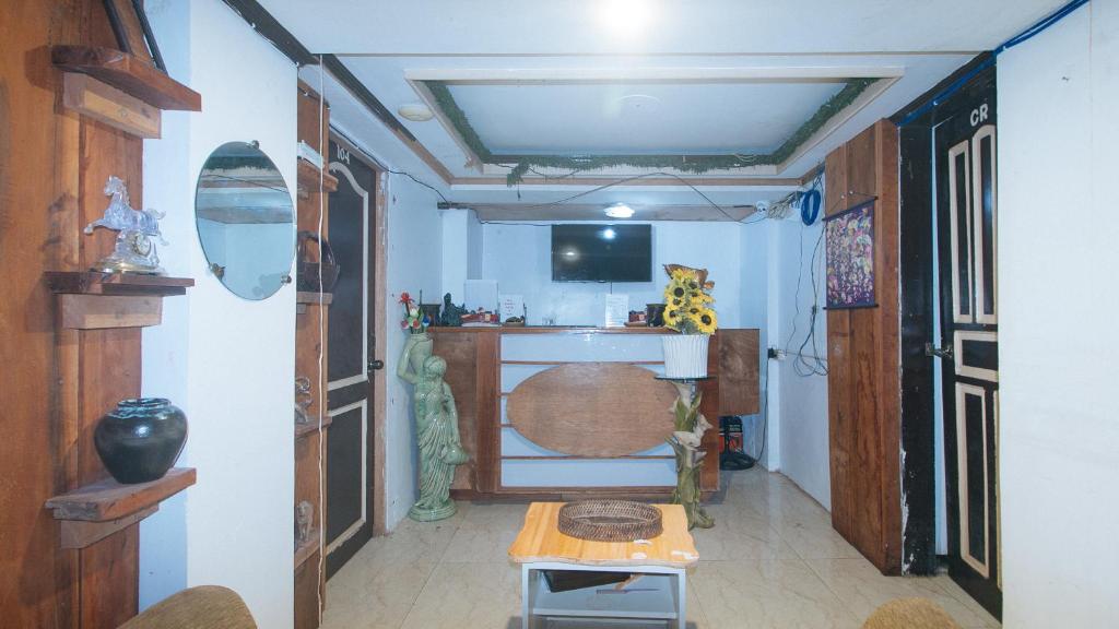 TV a/nebo společenská místnost v ubytování RedDoorz at Minas Place 1 Tacloban