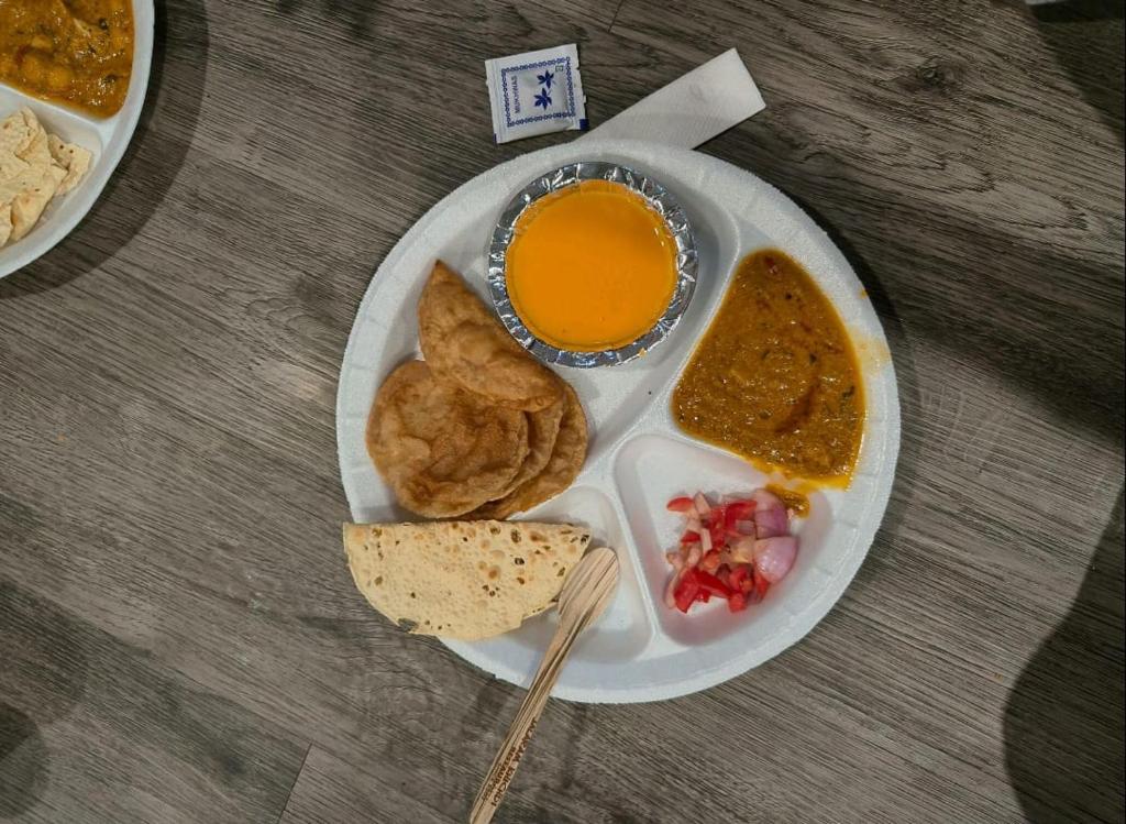 Jídlo v hotelu nebo okolí