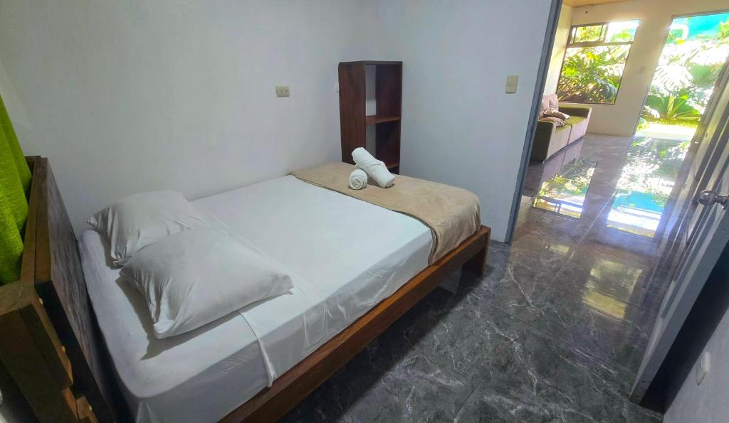 Postel nebo postele na pokoji v ubytování Hostel Cattleya - Monteverde, Costa Rica