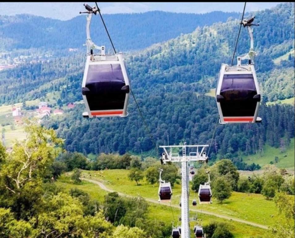 Nespecifikovaný výhled na hory nebo výhled na hory při pohledu z apartmánu