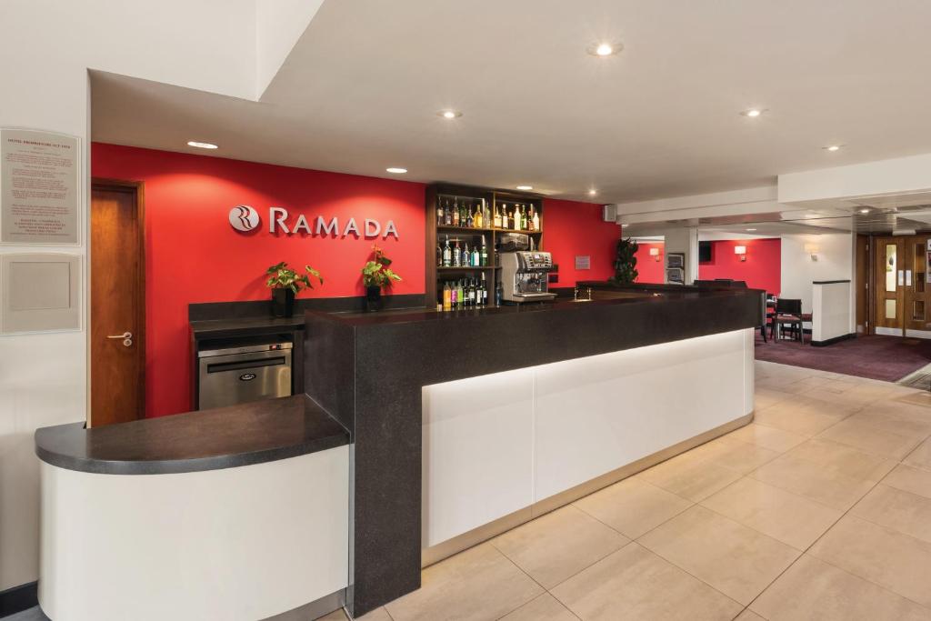 Ramada Cambridge - Resim 40