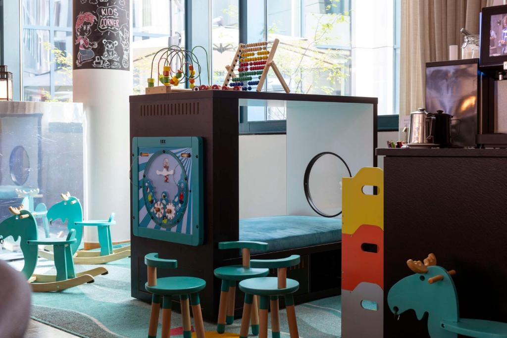 Scandic Hamburg Emporio - Resim 21