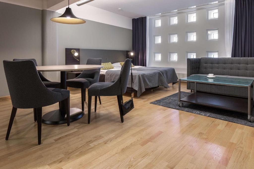 Posezení v ubytování Scandic Grand Marina