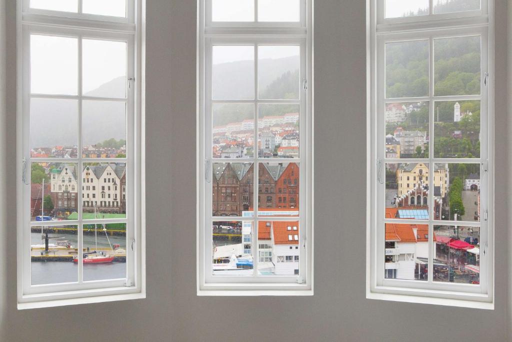 Nespecifikovaný výhled na destinaci Bergen nebo výhled na město při pohledu z hotelu