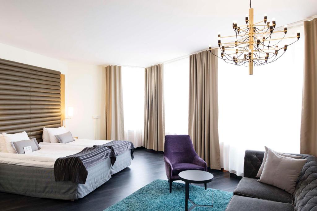 
Top Floor Suite with Terrace
