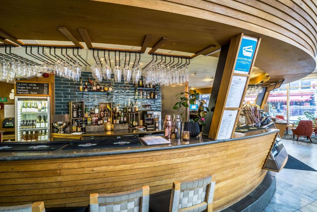 Lounge nebo bar v ubytování Scandic Portalen