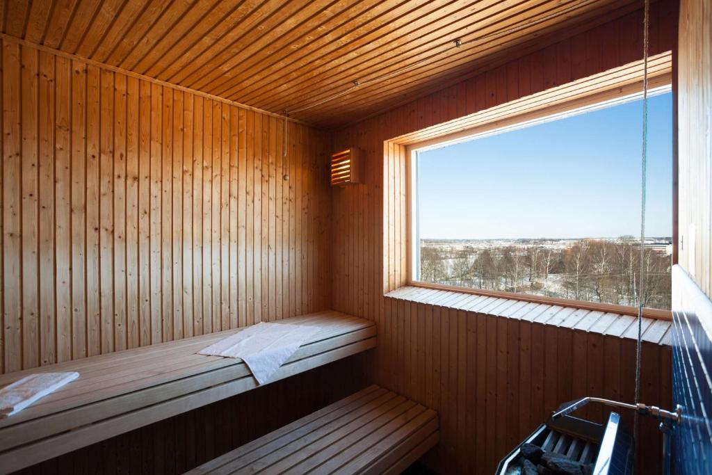 Postel nebo postele na pokoji v ubytování Scandic Linköping City