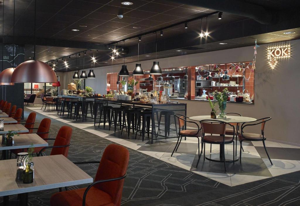 Lounge nebo bar v ubytování Scandic Luleå