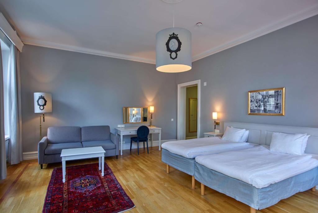 
Superior Family Room
